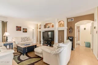 Photo #5: 6437572 Listing