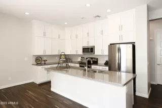 Photo #4: 6437592 Listing