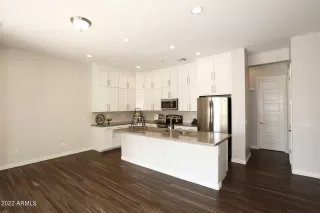 Photo #5: 6437592 Listing