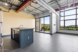 Photo #6: 6437666 Listing