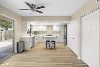 Photo #5: 6437691 Listing