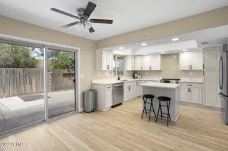 Photo #6: 6437691 Listing