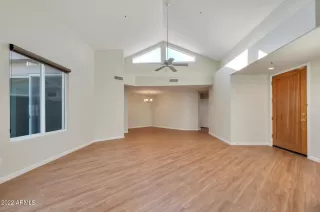 Photo #2: 6437821 Listing