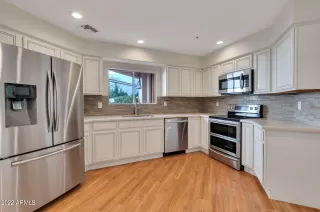 Photo #3: 6437821 Listing