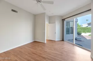 Photo #5: 6437821 Listing