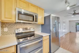 Photo #5: 6438005 Listing