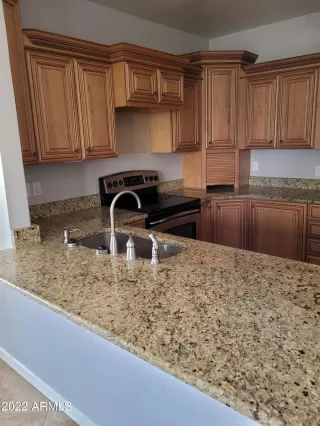 Photo #5: 6438048 Listing 