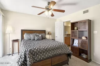 Photo #6: 6438187 Listing