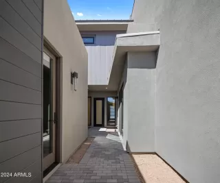 Photo #5: 6438273 Listing