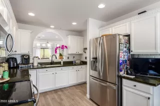 Photo #6: 6438921 Listing