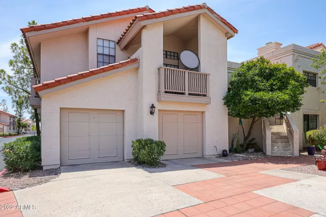 MLS: 6438936 Condo For Sale