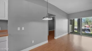 Photo #4: 6438995 Listing