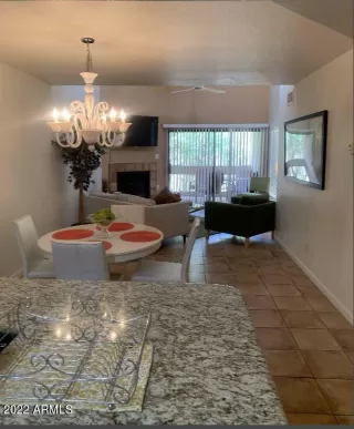 Photo #5: 6439070 Listing
