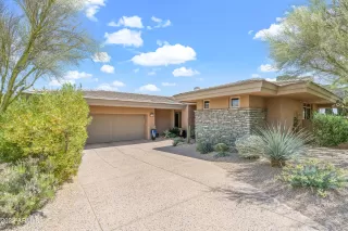 Photo #2: 6439300 Listing