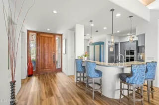 Photo #5: 6439300 Listing