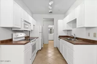 Photo #5: 6439398 Listing