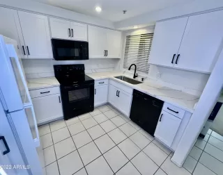 Photo #6: 6439503 Listing