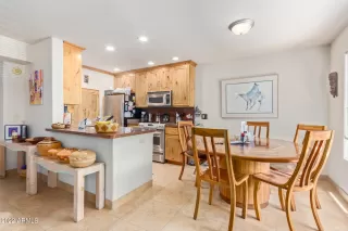 Photo #3: 6439756 Listing