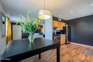 Photo #5: 6439938 Listing