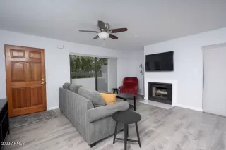 Photo #6: 6440093 Listing 