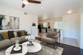 Photo #4: 6440601 Listing