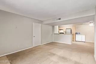 Photo #6: 6440612 Listing