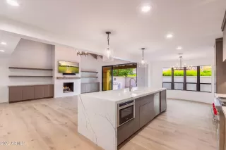 Photo #2: 6440641 Listing 