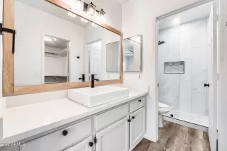 Photo #2: 6440731 Listing