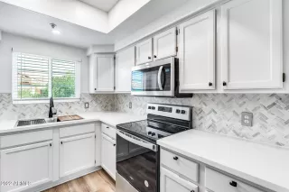 Photo #6: 6440731 Listing