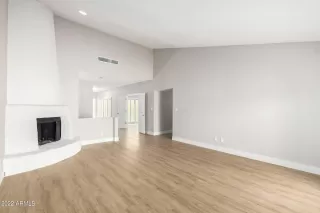 Photo #6: 6441183 Listing