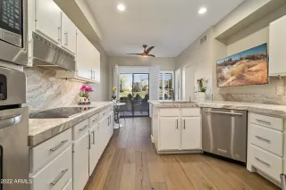 Photo #5: 6441225 Listing