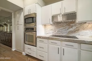 Photo #6: 6441225 Listing