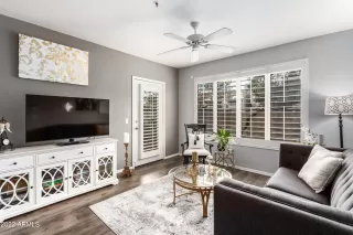 Photo #4: 6441465 Listing 