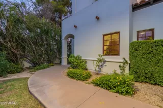 Photo #5: 6441612 Listing