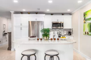 Photo #2: 6441731 Listing