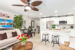 Photo #5: 6441731 Listing