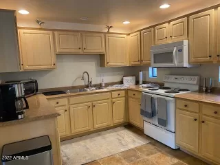 Photo #4: 6441977 Listing 