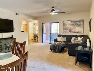 Photo #6: 6441977 Listing 