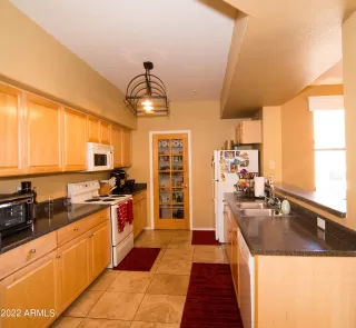 Photo #5: 6442437 Listing