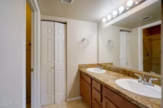 Photo #5: 6442757 Listing