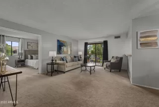 Photo #4: 6442761 Listing