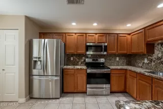 Photo #6: 6442801 Listing 