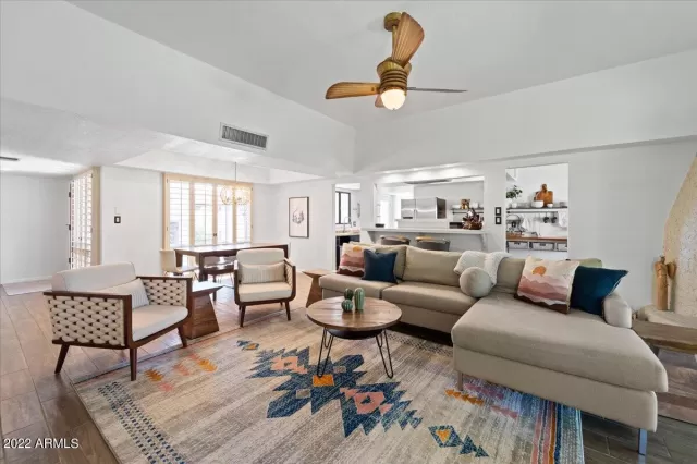 MLS: 6443168 Condo For Sale