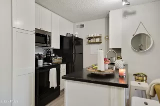 Photo #4: 6444284 Listing 