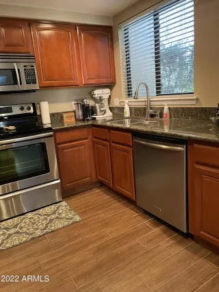 Photo #4: 6444400 Listing 