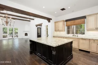 Photo #6: 6444758 Listing