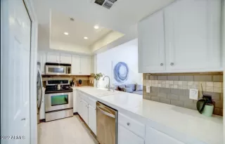 Photo #4: 6444759 Listing