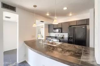 Photo #5: 6444806 Listing