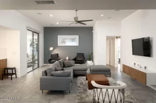 Photo #6: 6445177 Listing 