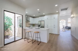 Photo #2: 6445207 Listing 